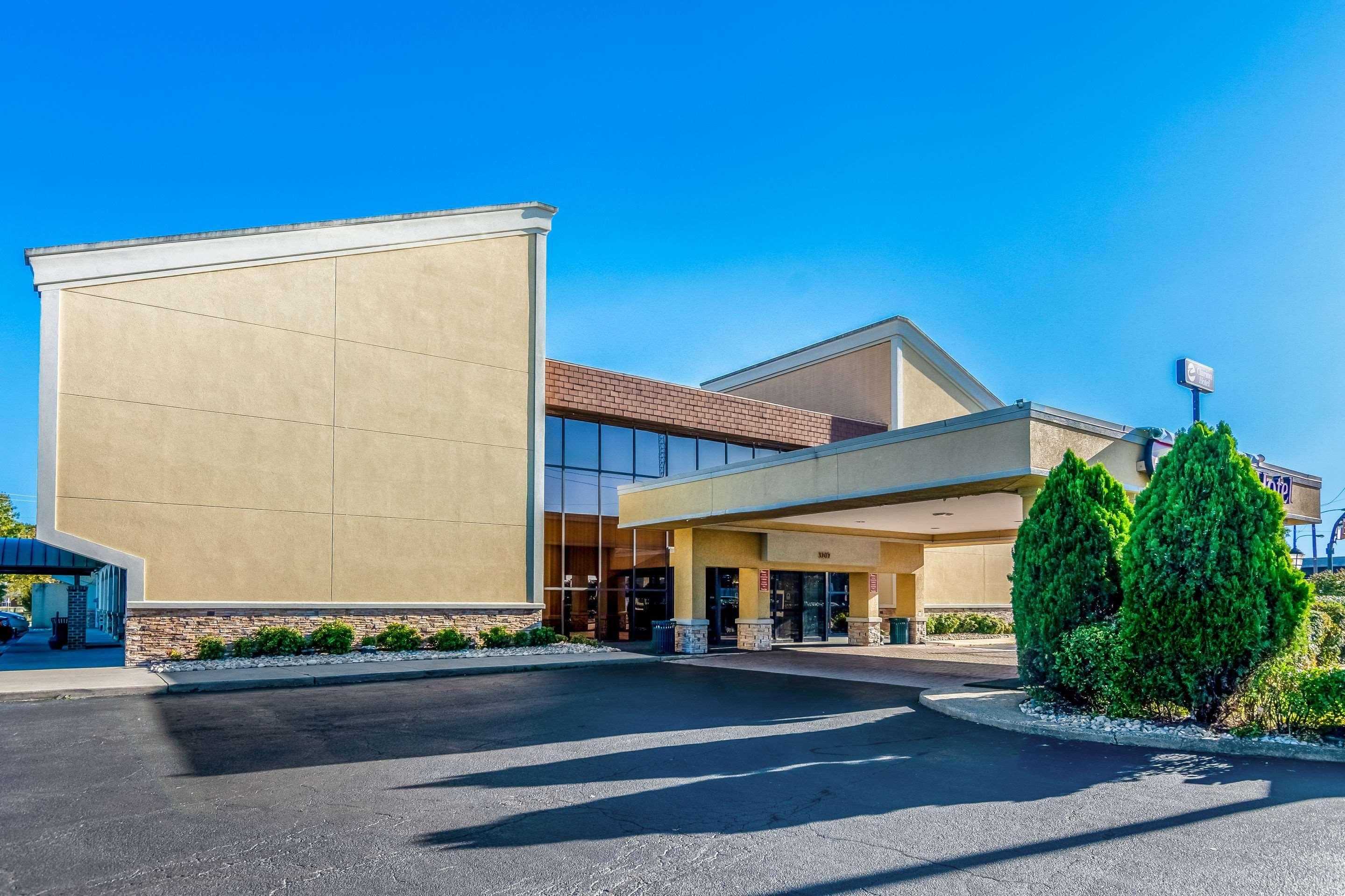 Rodeway Inn Central Richmond Bagian luar foto