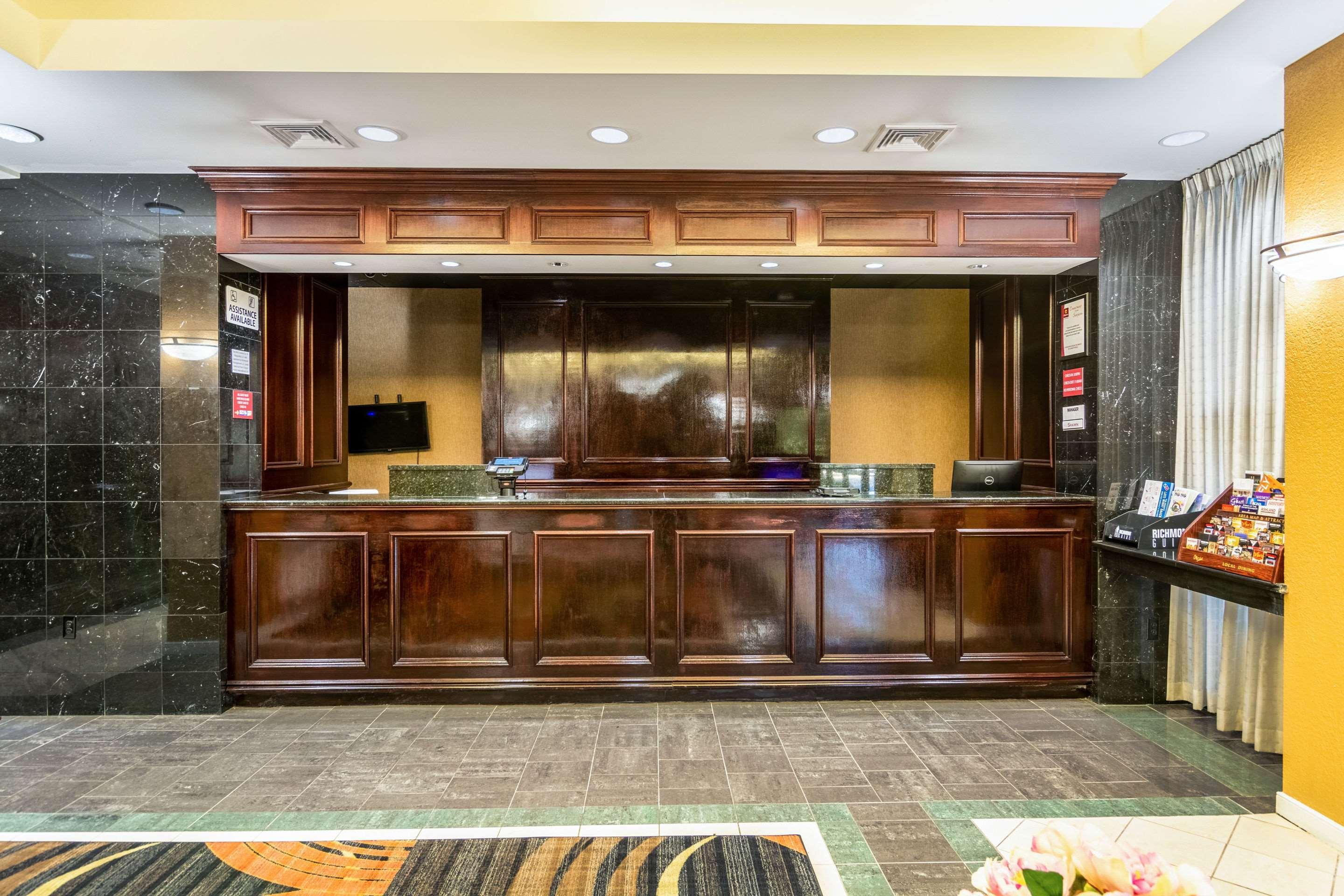 Rodeway Inn Central Richmond Bagian luar foto