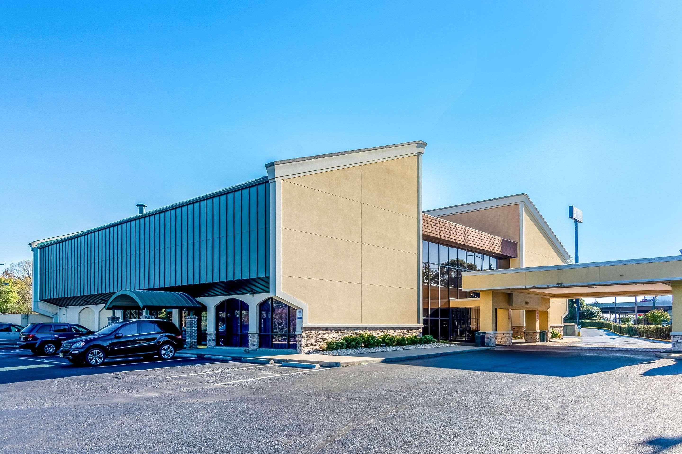 Rodeway Inn Central Richmond Bagian luar foto