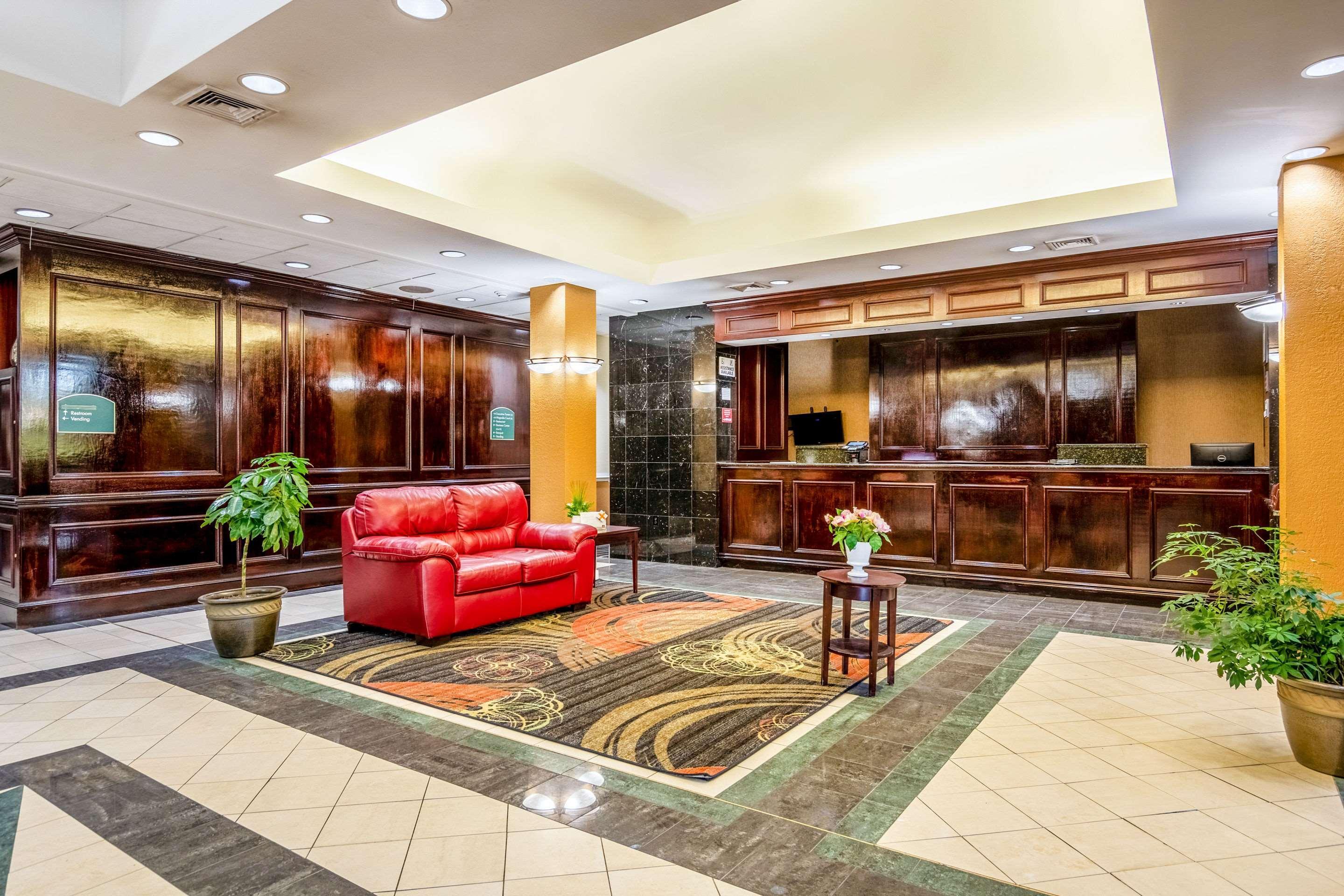 Rodeway Inn Central Richmond Bagian luar foto