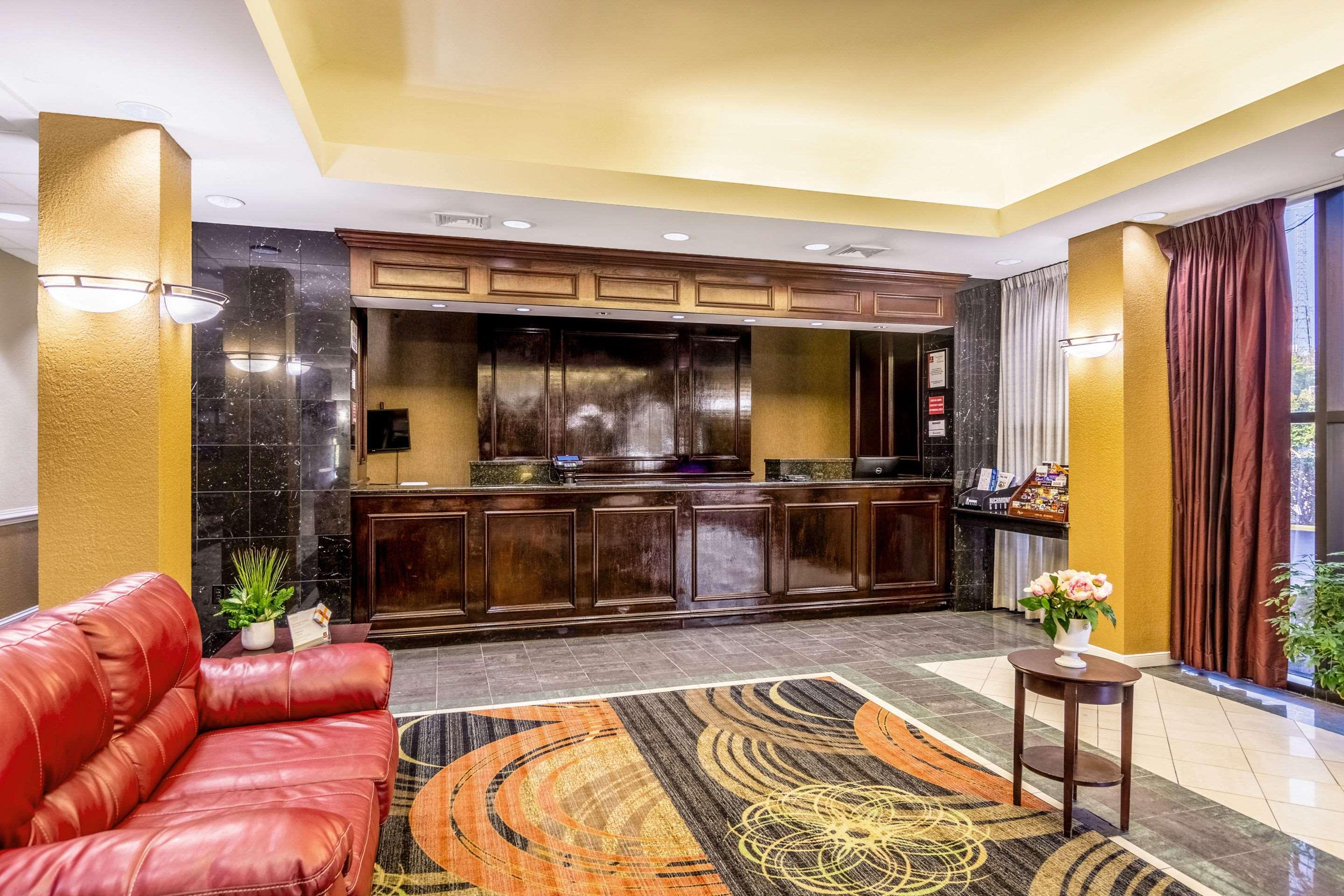 Rodeway Inn Central Richmond Bagian luar foto